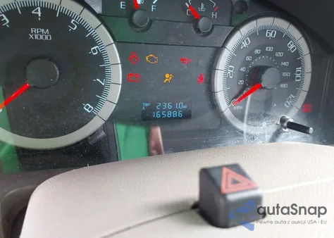 2010 Ford Escape Xls z USA, uszkodzony, nr VIN 1FMCU0C71AKA70697